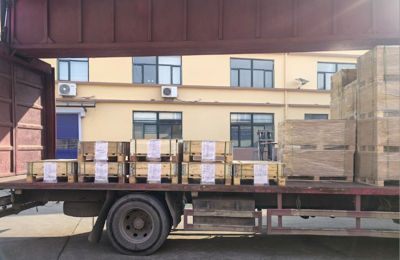 Việc vận chuyển các đơn đặt hàng hàng năm